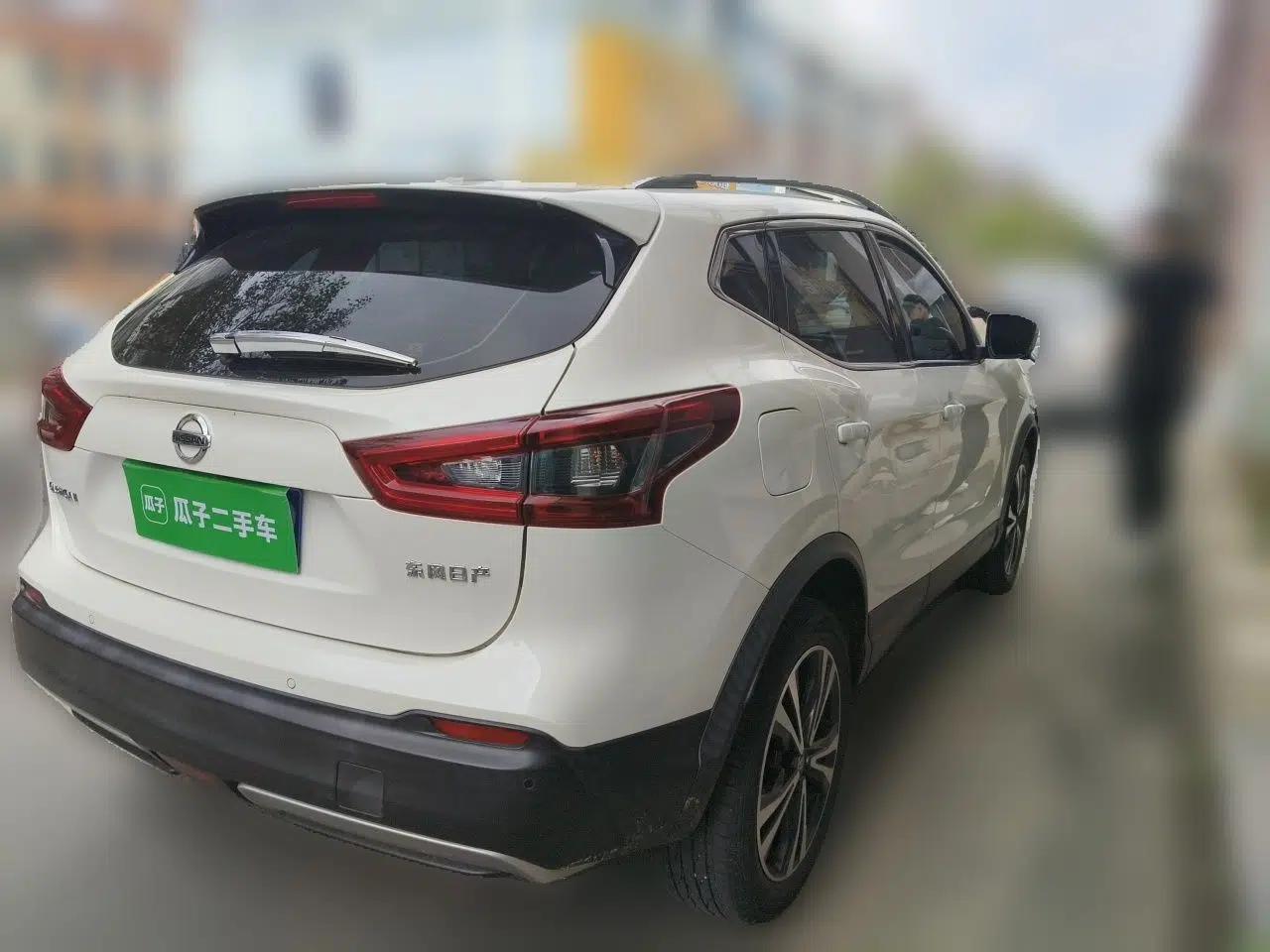 Nissan Qashqai 2021 2.0L CVT Luxury Navigation Edition — миниатюра 6