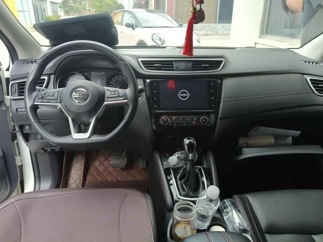 Nissan Qashqai 2021 2.0L CVT Luxury Navigation Edition — миниатюра 9