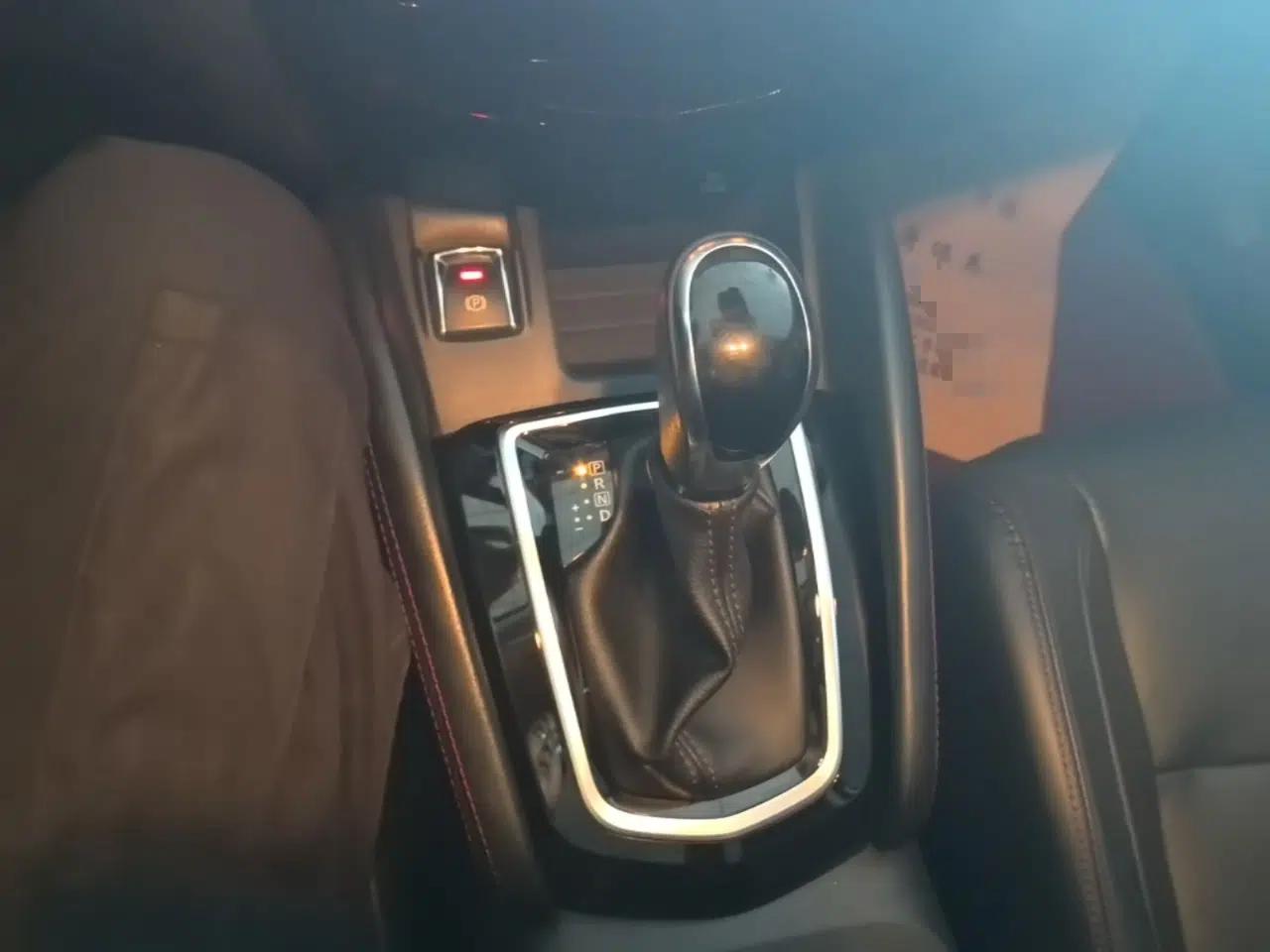 Nissan Qashqai 2021 2.0L CVT Luxury Edition — миниатюра 16
