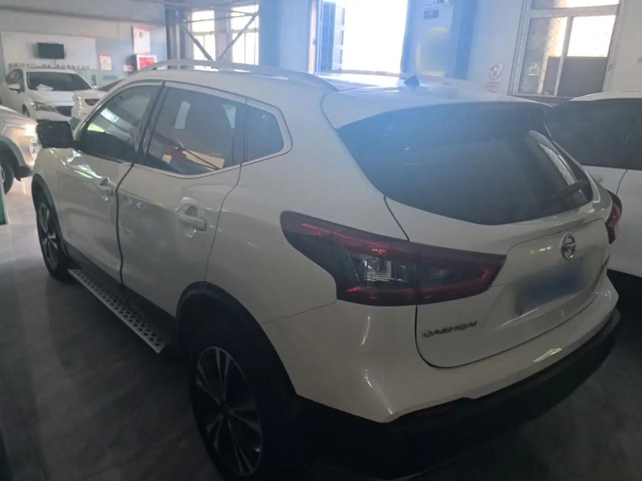 Nissan Qashqai 2021 2.0L CVT Luxury Edition — миниатюра 4
