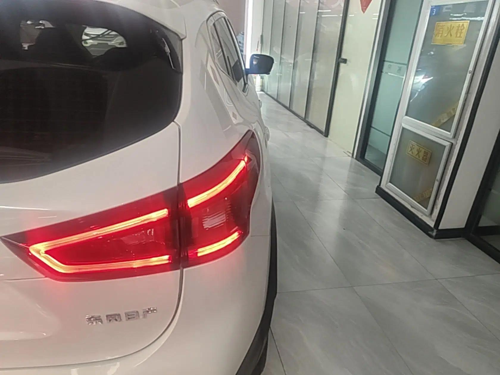 Nissan Qashqai 2022 2.0L CVT XV Premier Luxury Edition — миниатюра 14