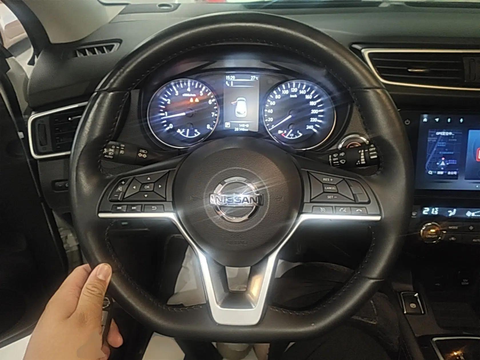 Nissan Qashqai 2022 2.0L CVT XV Premier Luxury Edition — миниатюра 18