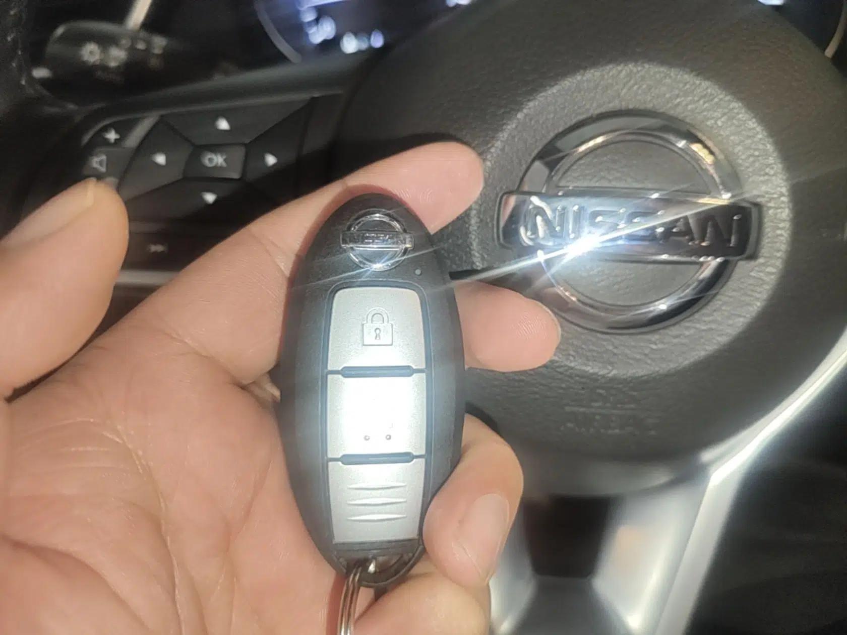 Nissan Qashqai 2022 2.0L CVT XV Premier Luxury Edition — миниатюра 28