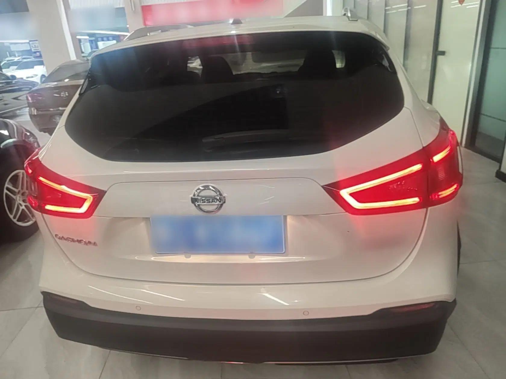Nissan Qashqai 2022 2.0L CVT XV Premier Luxury Edition — миниатюра 5