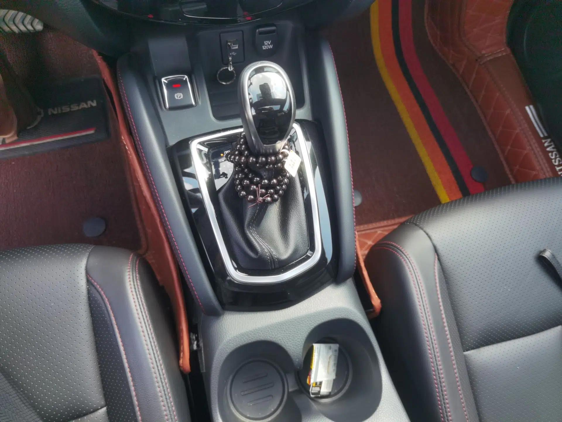 Nissan Qashqai 2022 2.0L CVT XV Premier Luxury Edition — миниатюра 14