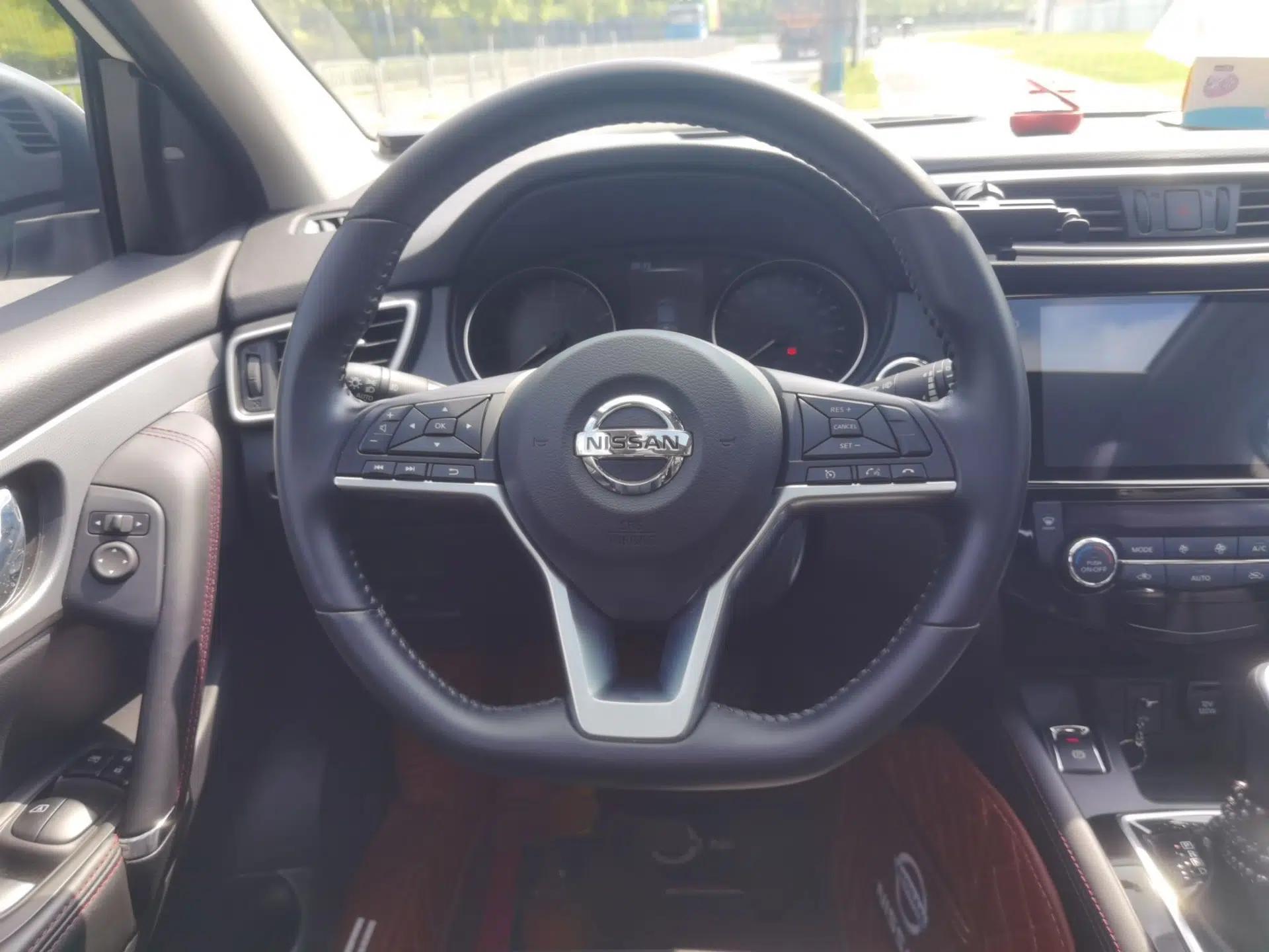 Nissan Qashqai 2022 2.0L CVT XV Premier Luxury Edition — миниатюра 10