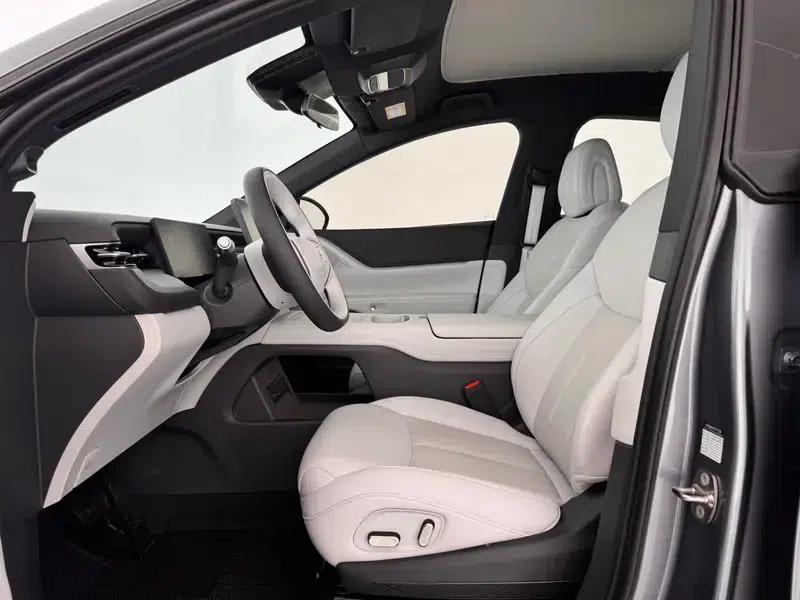 XPeng G6 2025 Pure Electric 625 Long Range Max Technology Edition — миниатюра 13