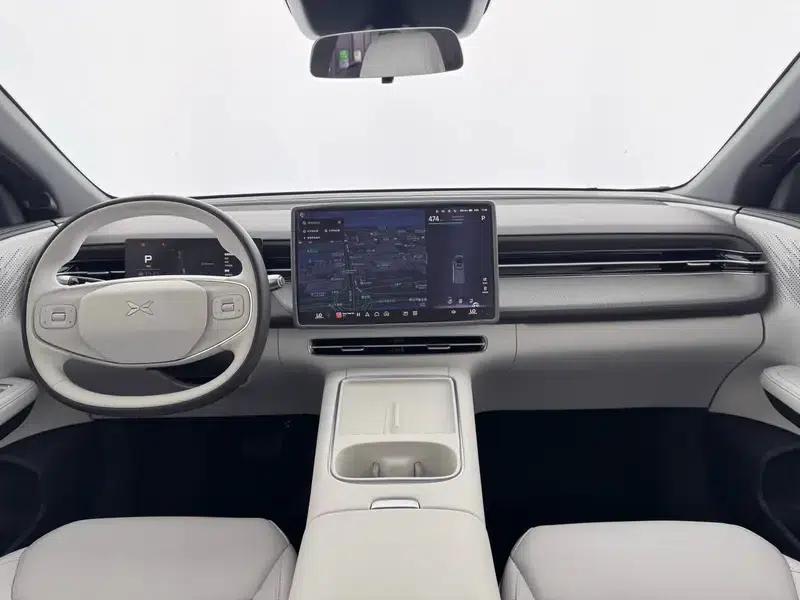 XPeng G6 2025 Pure Electric 625 Long Range Max Technology Edition — миниатюра 9