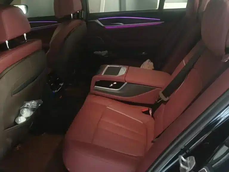 2023 BMW 5 Series 530Li Luxury M Sport Package — миниатюра 7