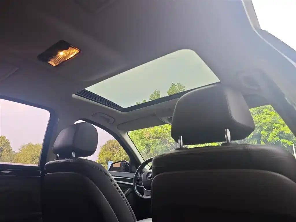 2017 BMW 5 Series 525Li Luxury Design Package — миниатюра 7
