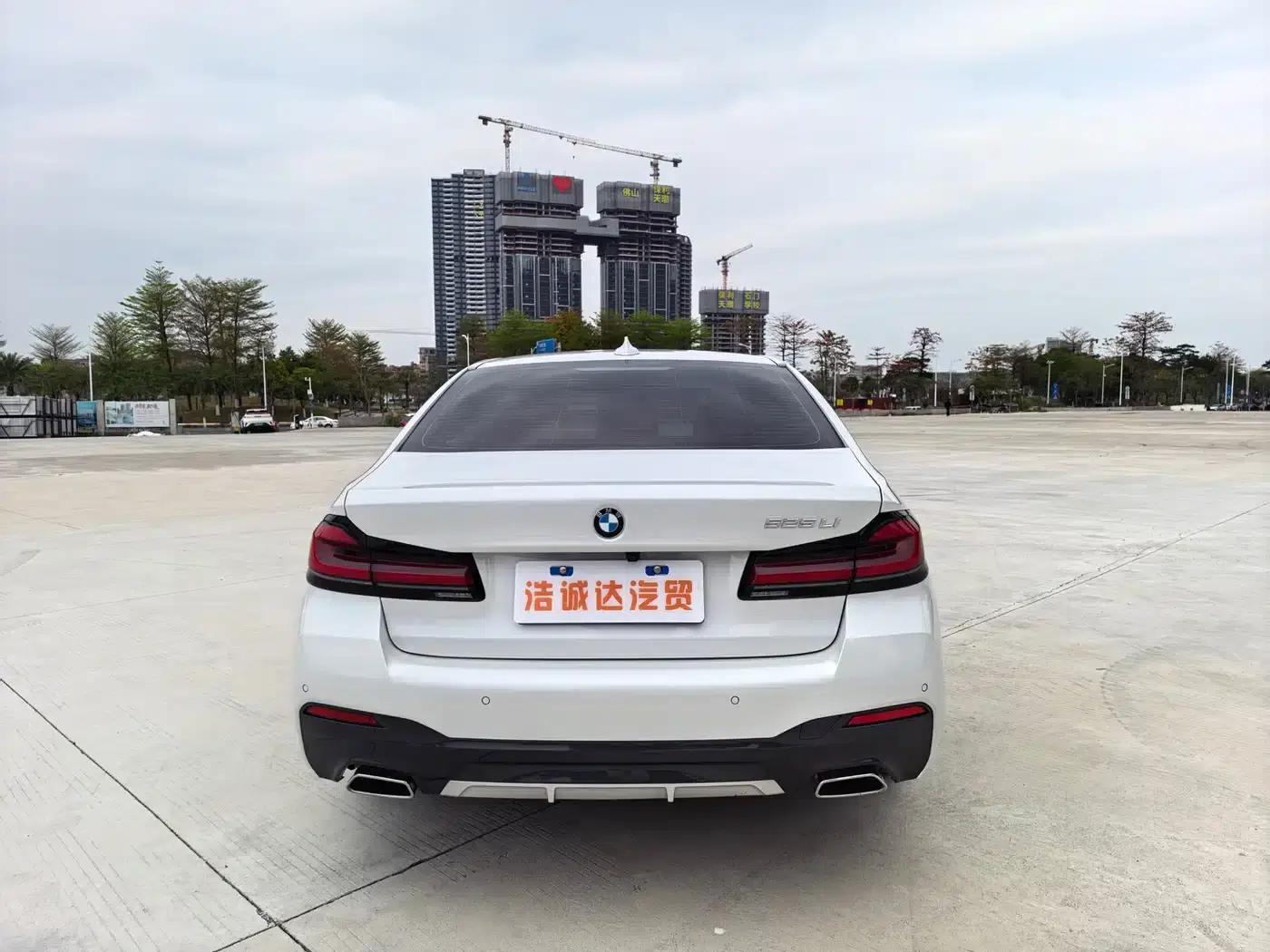 2022 BMW 5 Series Facelift 525Li M Sport Package — миниатюра 15