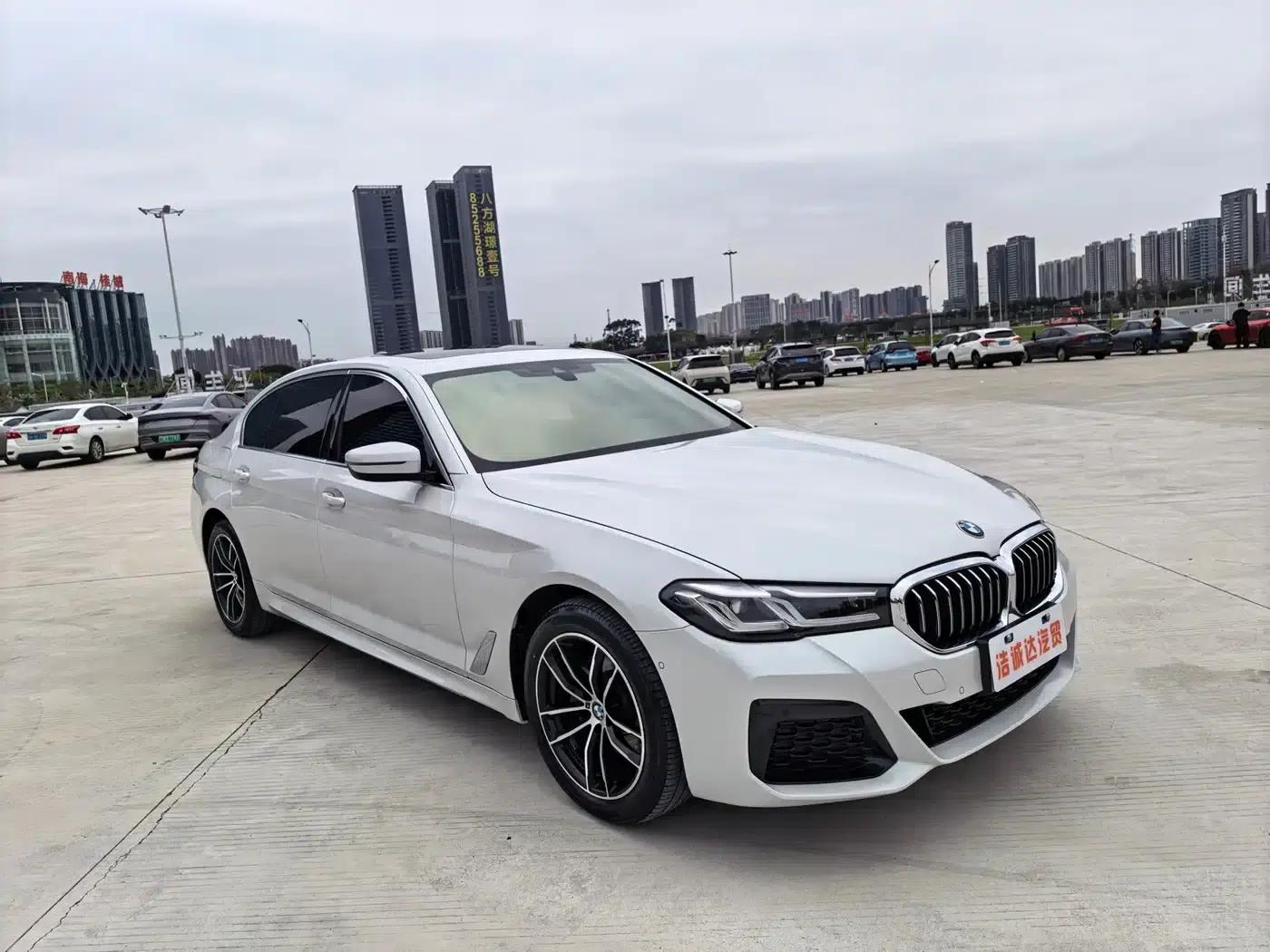 2022 BMW 5 Series Facelift 525Li M Sport Package — миниатюра 3