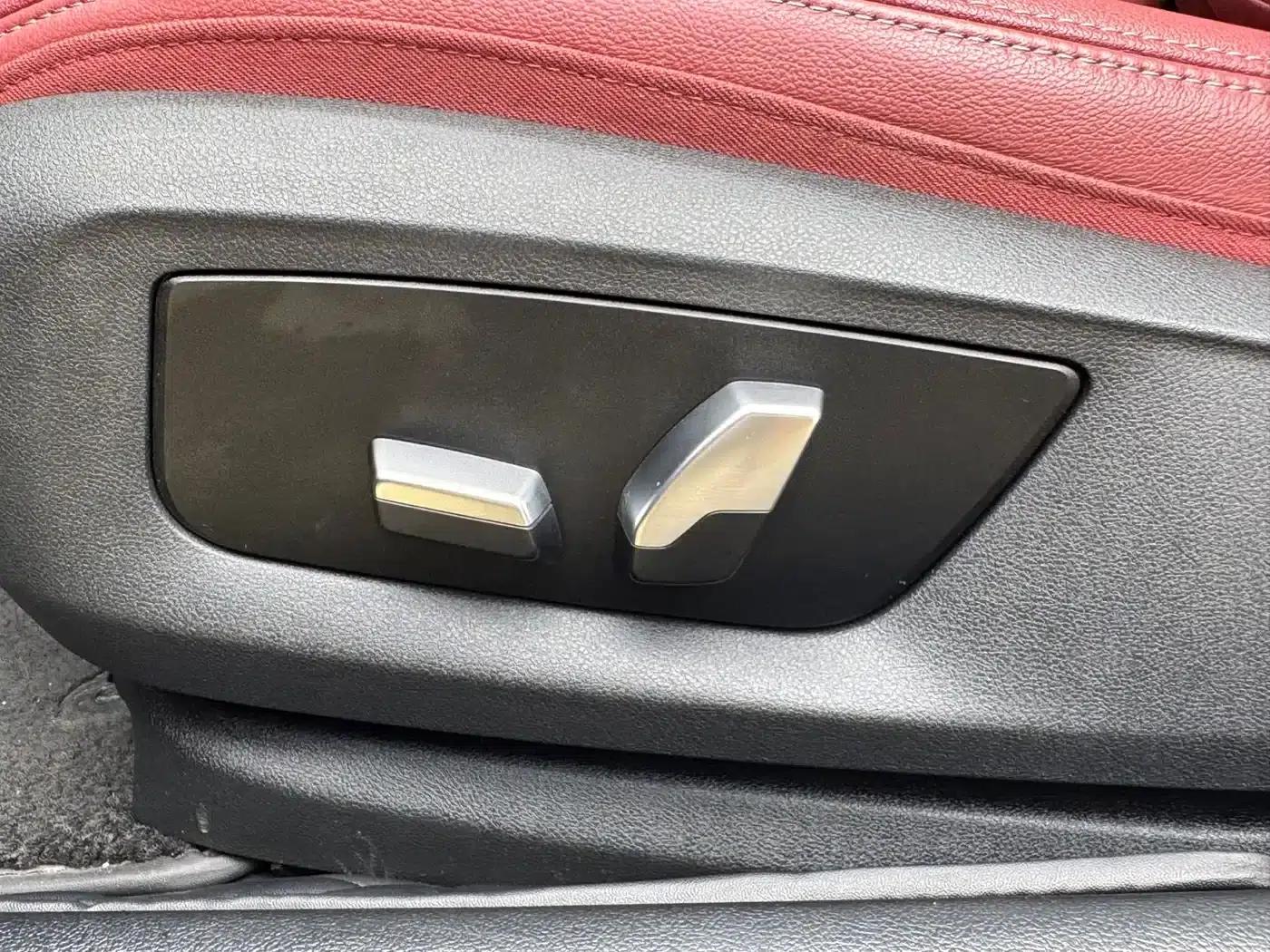 2021 BMW 5 Series 530Li Leading Edition M Sport Package — миниатюра 16
