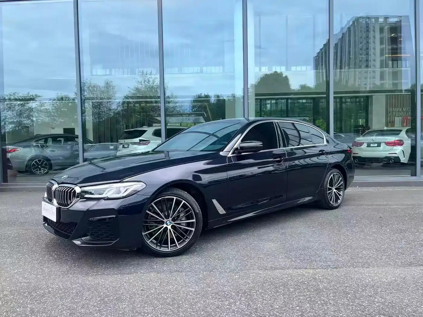 2023 BMW 5 Series 530Li Leading Edition M Sport Package — миниатюра 1