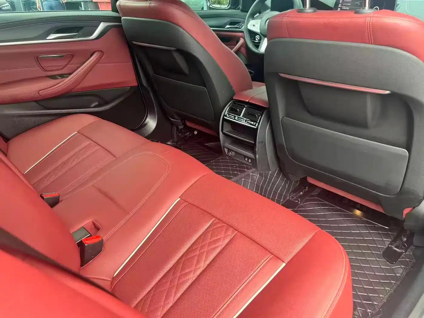2023 BMW 5 Series 530Li Leading Edition M Sport Package — миниатюра 11