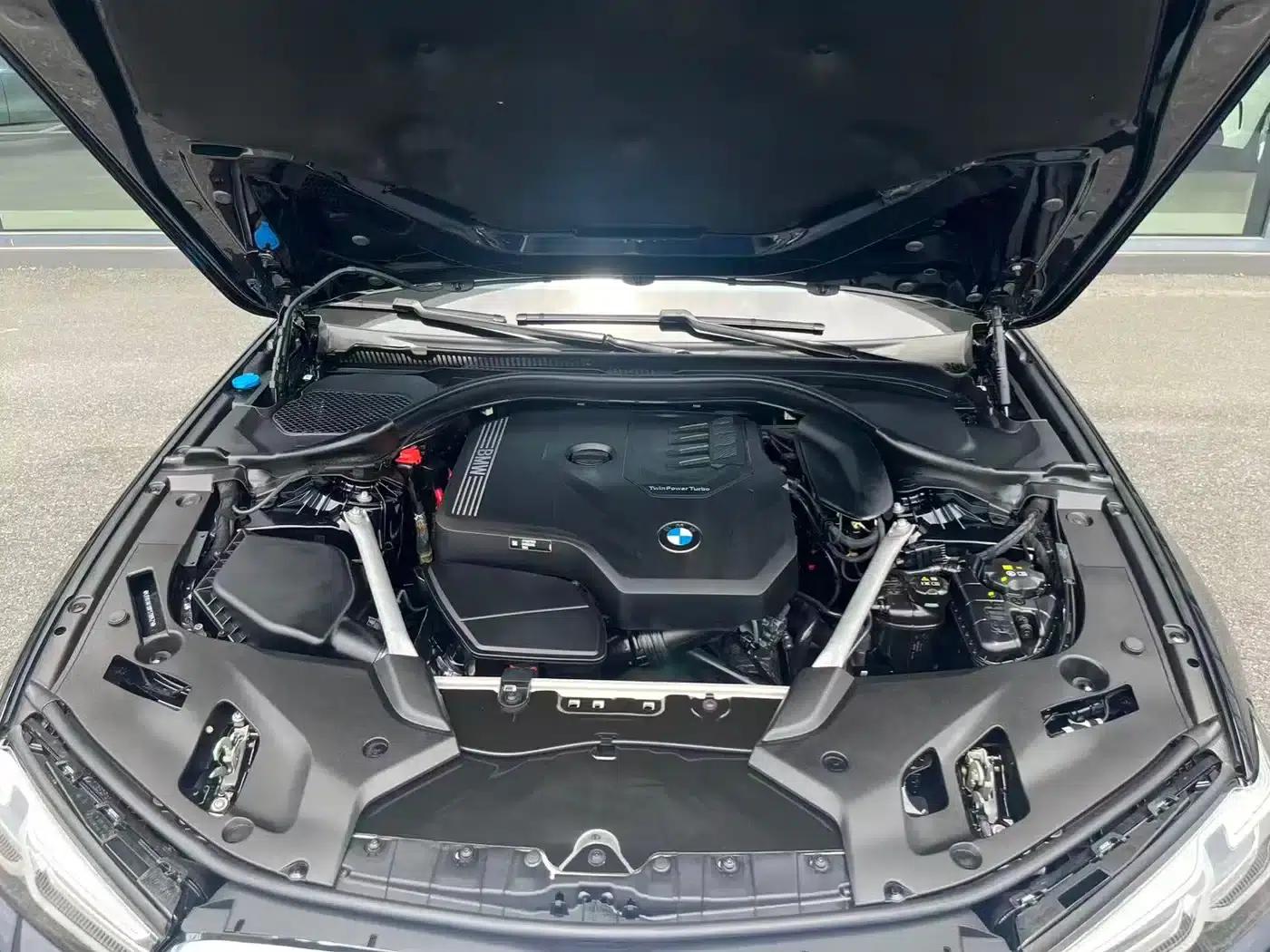 2023 BMW 5 Series 530Li Leading Edition M Sport Package — миниатюра 14