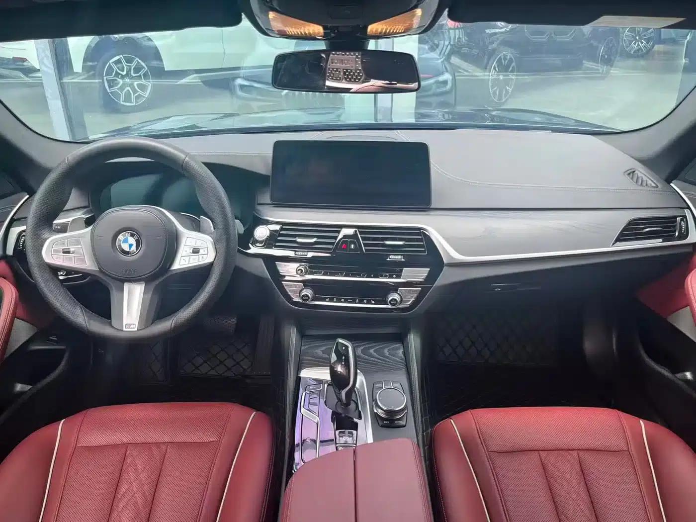 2023 BMW 5 Series 530Li Leading Edition M Sport Package — миниатюра 7