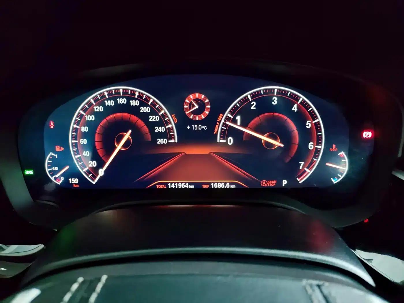 2019 BMW 5 Series 525Li Luxury Package — миниатюра 9