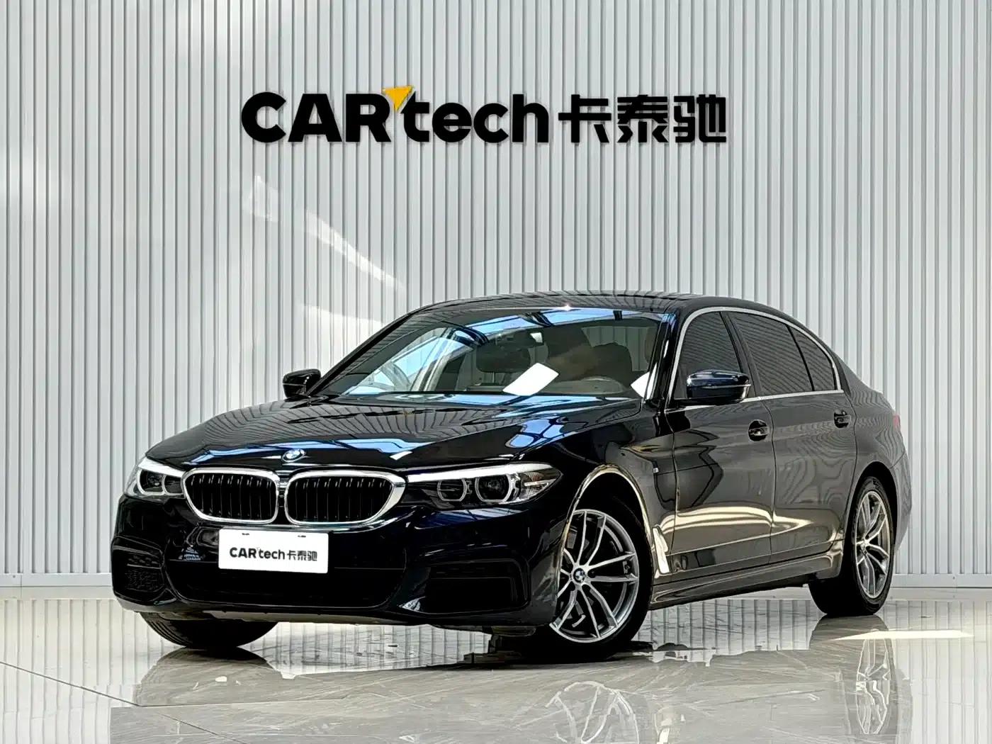 2020 BMW 5 Series 525Li M Sport Package — миниатюра 1