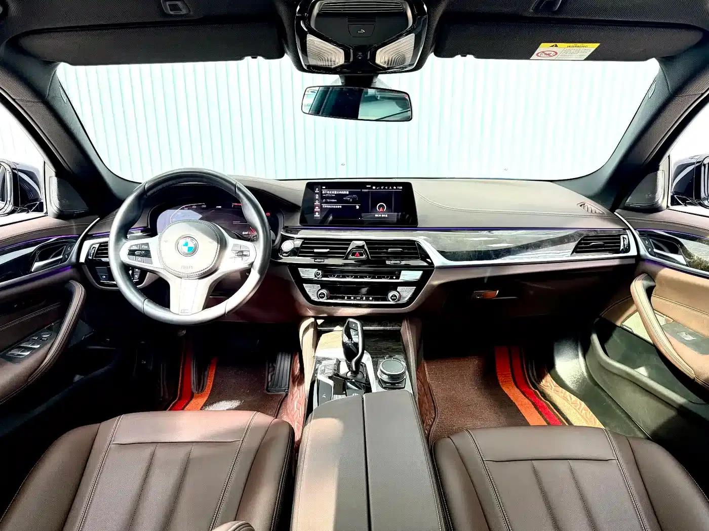 2020 BMW 5 Series 525Li M Sport Package — миниатюра 13
