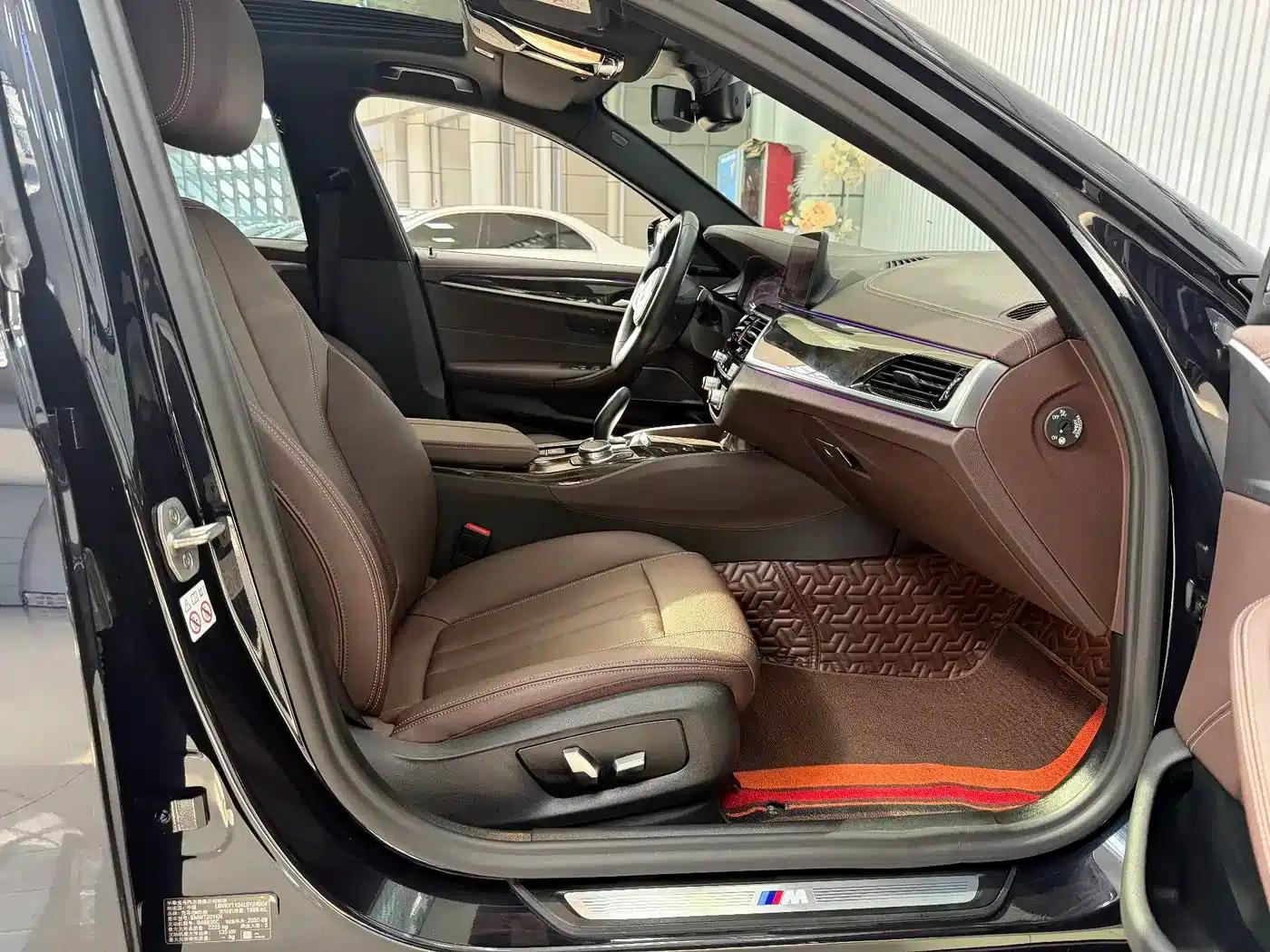 2020 BMW 5 Series 525Li M Sport Package — миниатюра 19
