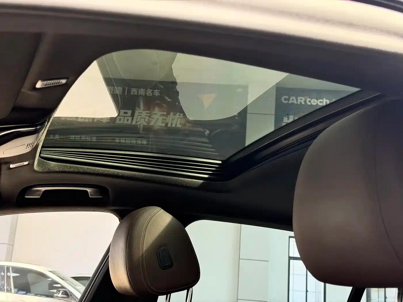 2020 BMW 5 Series 525Li M Sport Package — миниатюра 25