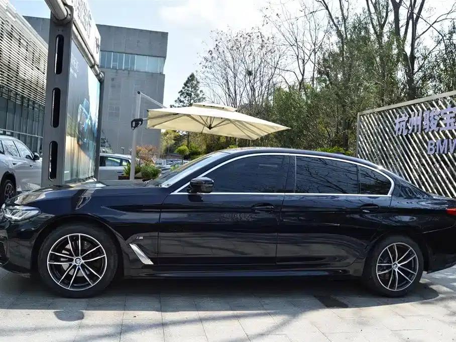 BMW 5 Series 2022 Facelift II 525Li M Sport Package — миниатюра 4