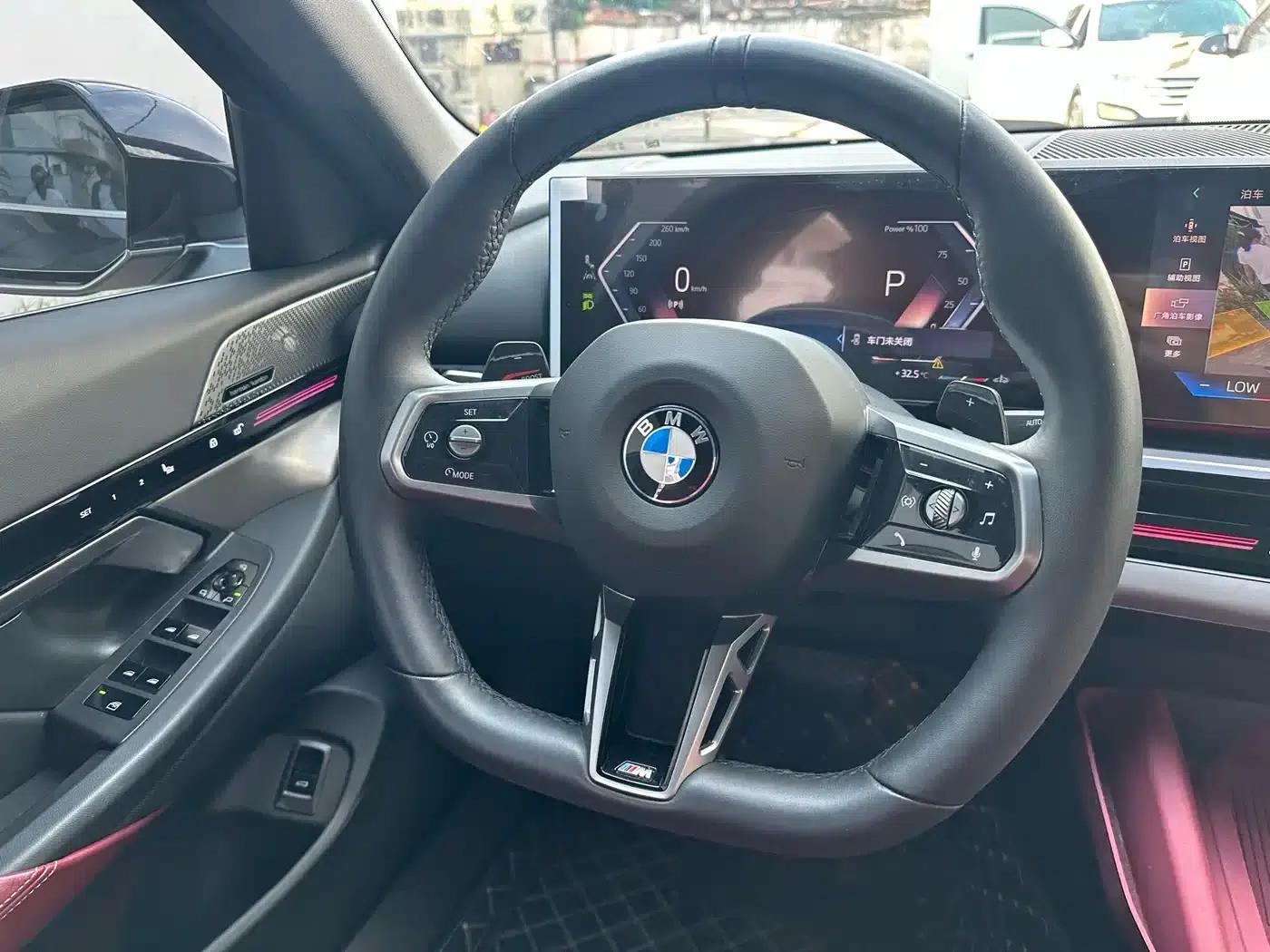 2024 BMW 5 Series 525Li M Sport Package — миниатюра 10
