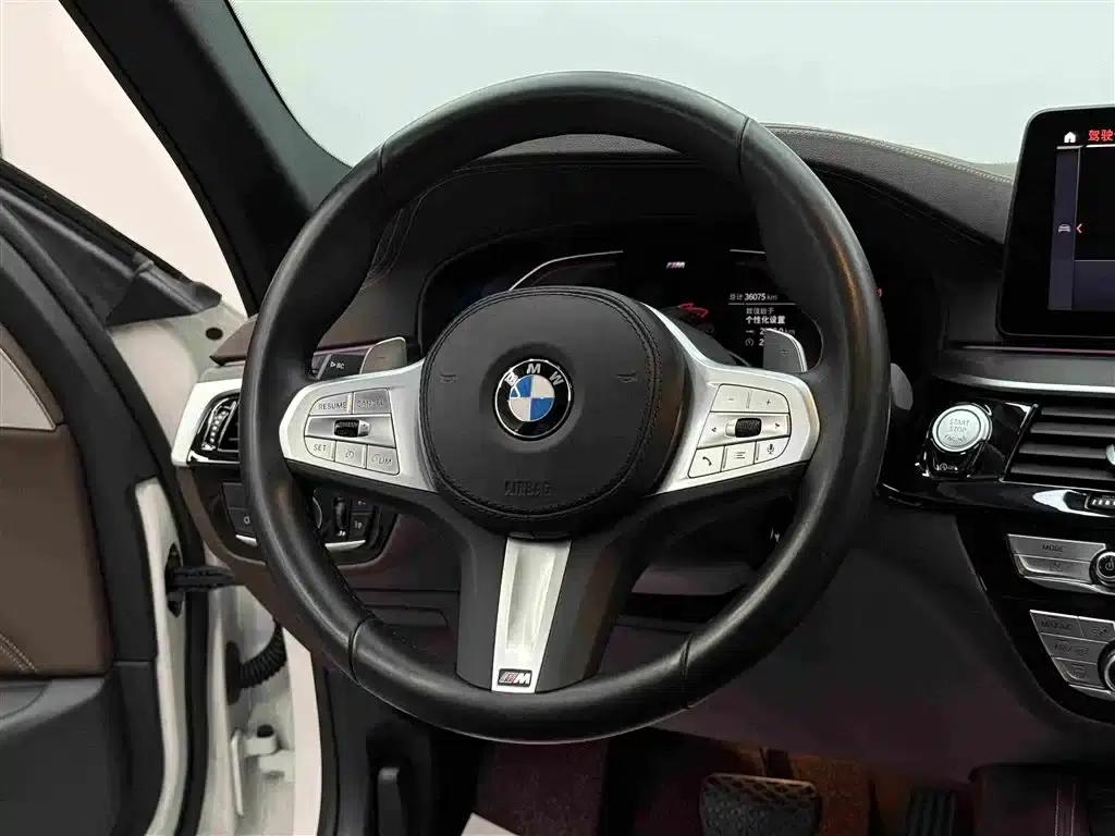 2023 BMW 5 Series 530Li Leading Edition M Sport Package — миниатюра 12