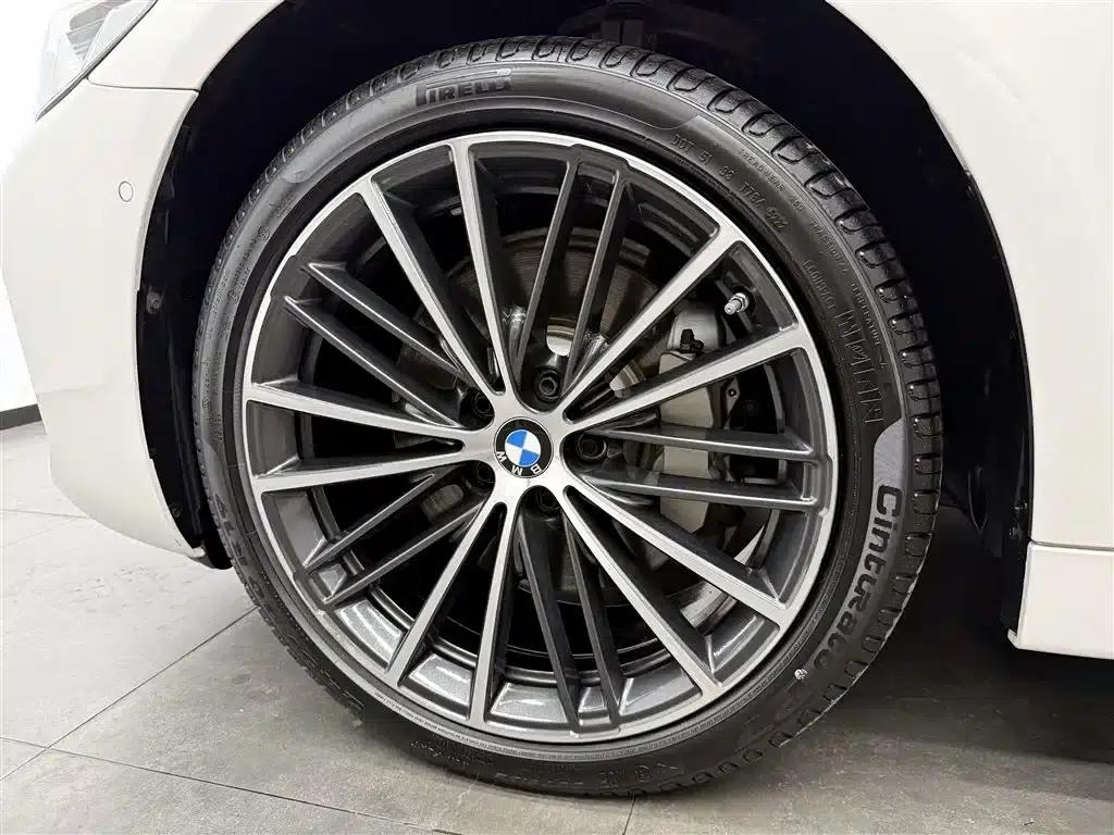 2023 BMW 5 Series 530Li Leading Edition M Sport Package — миниатюра 19