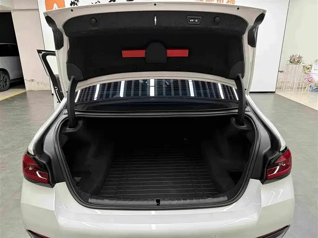 2023 BMW 5 Series 530Li Leading Edition M Sport Package — миниатюра 20