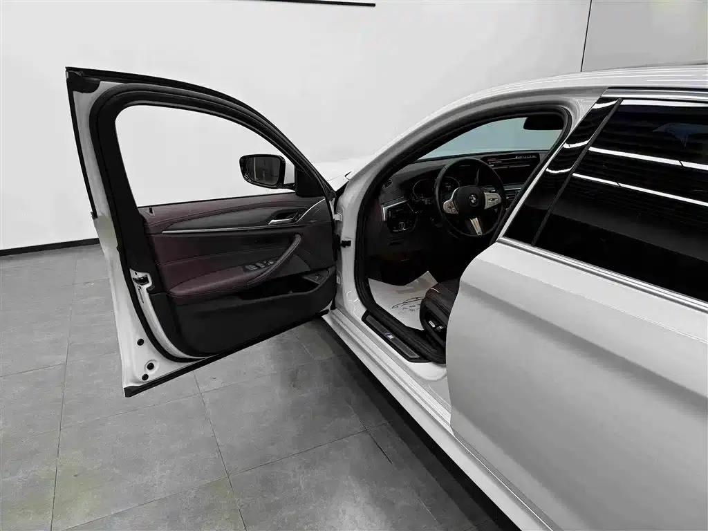 2023 BMW 5 Series 530Li Leading Edition M Sport Package — миниатюра 5