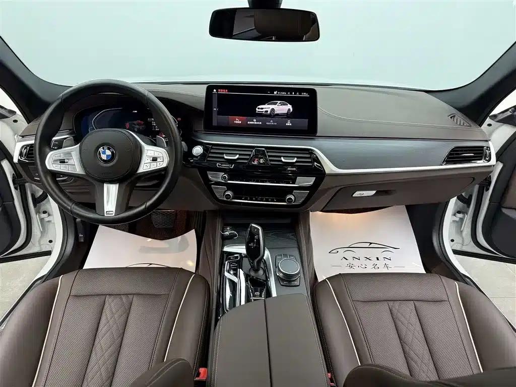 2023 BMW 5 Series 530Li Leading Edition M Sport Package — миниатюра 8