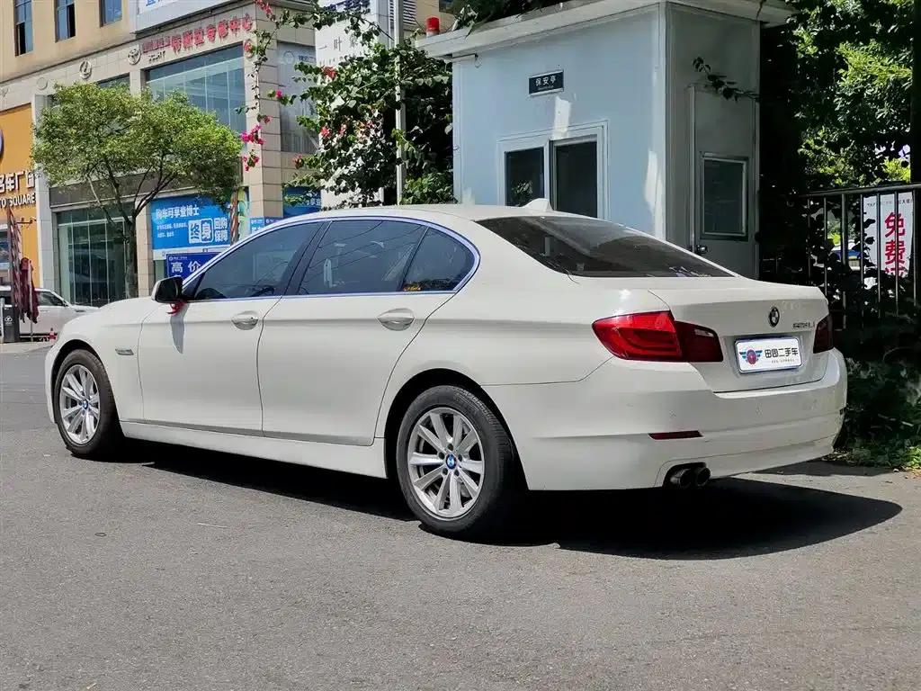 BMW 5 Series 2011 523Li Leading Edition — миниатюра 4