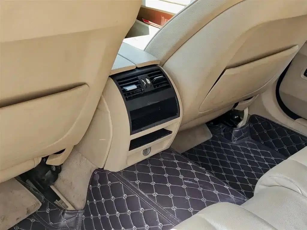 BMW 5 Series 2011 523Li Leading Edition — миниатюра 9