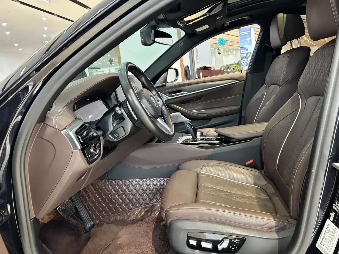 BMW 5 Series 2022 Facelift 3 530Li Luxury M Sport Package — миниатюра 15