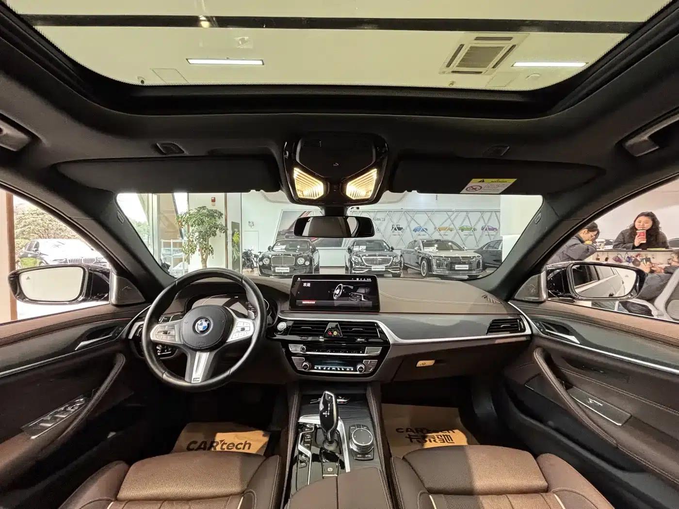 BMW 5 Series 2022 Facelift 3 530Li Luxury M Sport Package — миниатюра 16