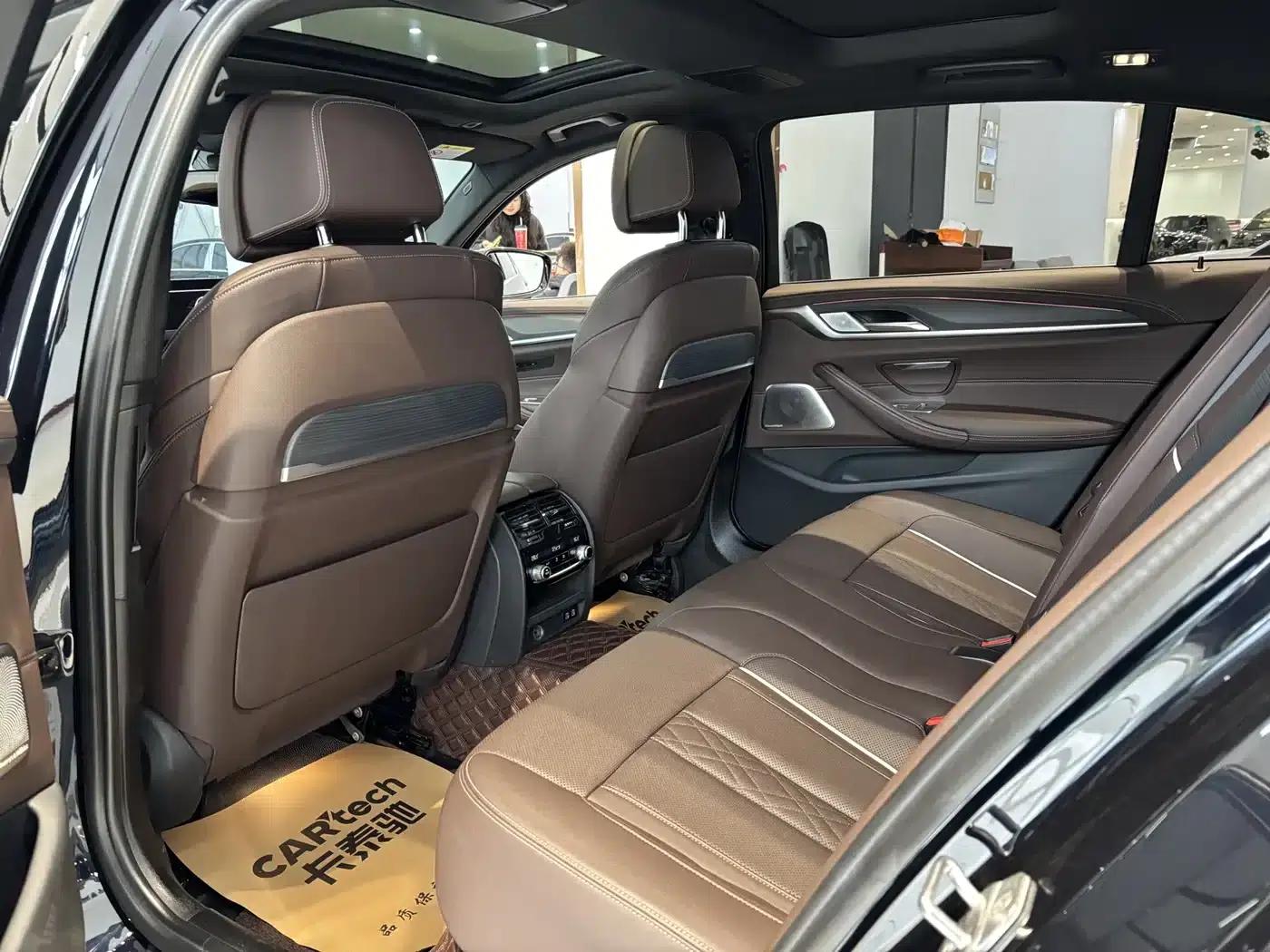 BMW 5 Series 2022 Facelift 3 530Li Luxury M Sport Package — миниатюра 17