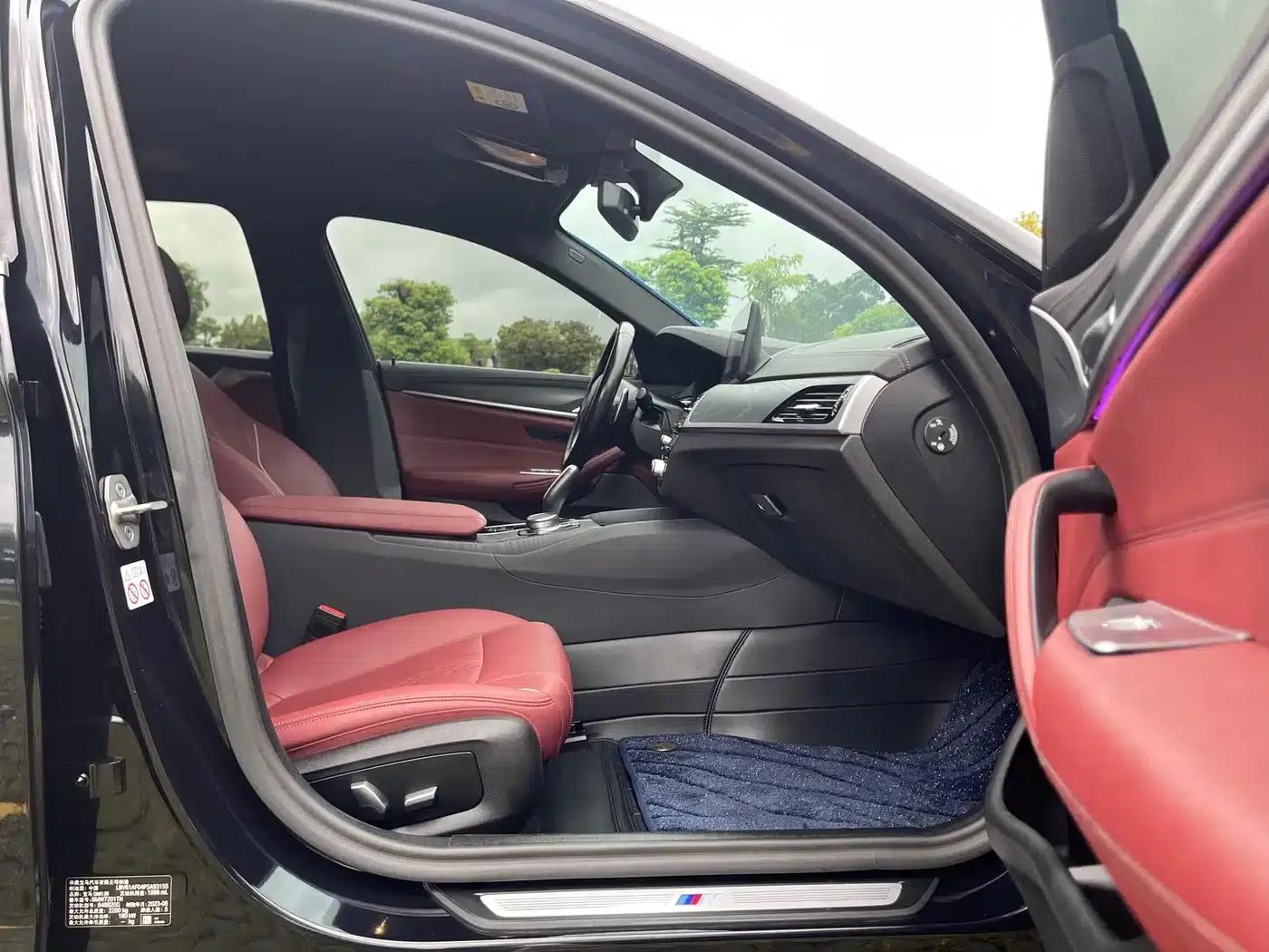 2023 BMW 5 Series 530Li Leading Edition M Sport Package — миниатюра 13