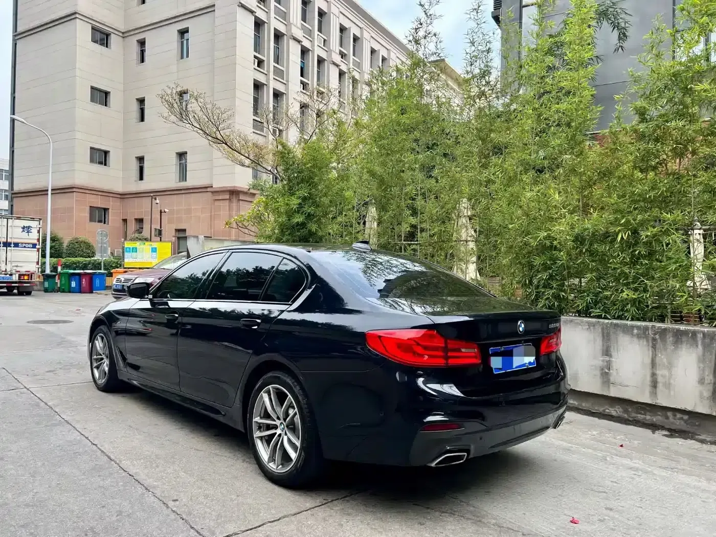 2019 BMW 5 Series Facelift 525Li M Sport Package — миниатюра 4