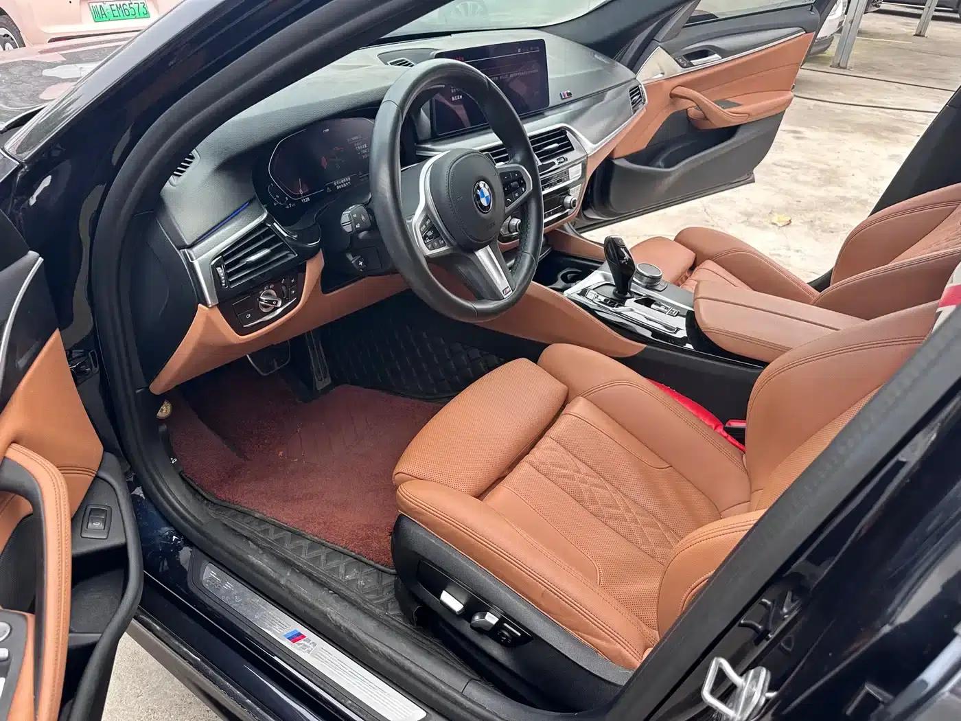 2021 BMW 5 Series Imported Model 525i M Sport Package — миниатюра 6