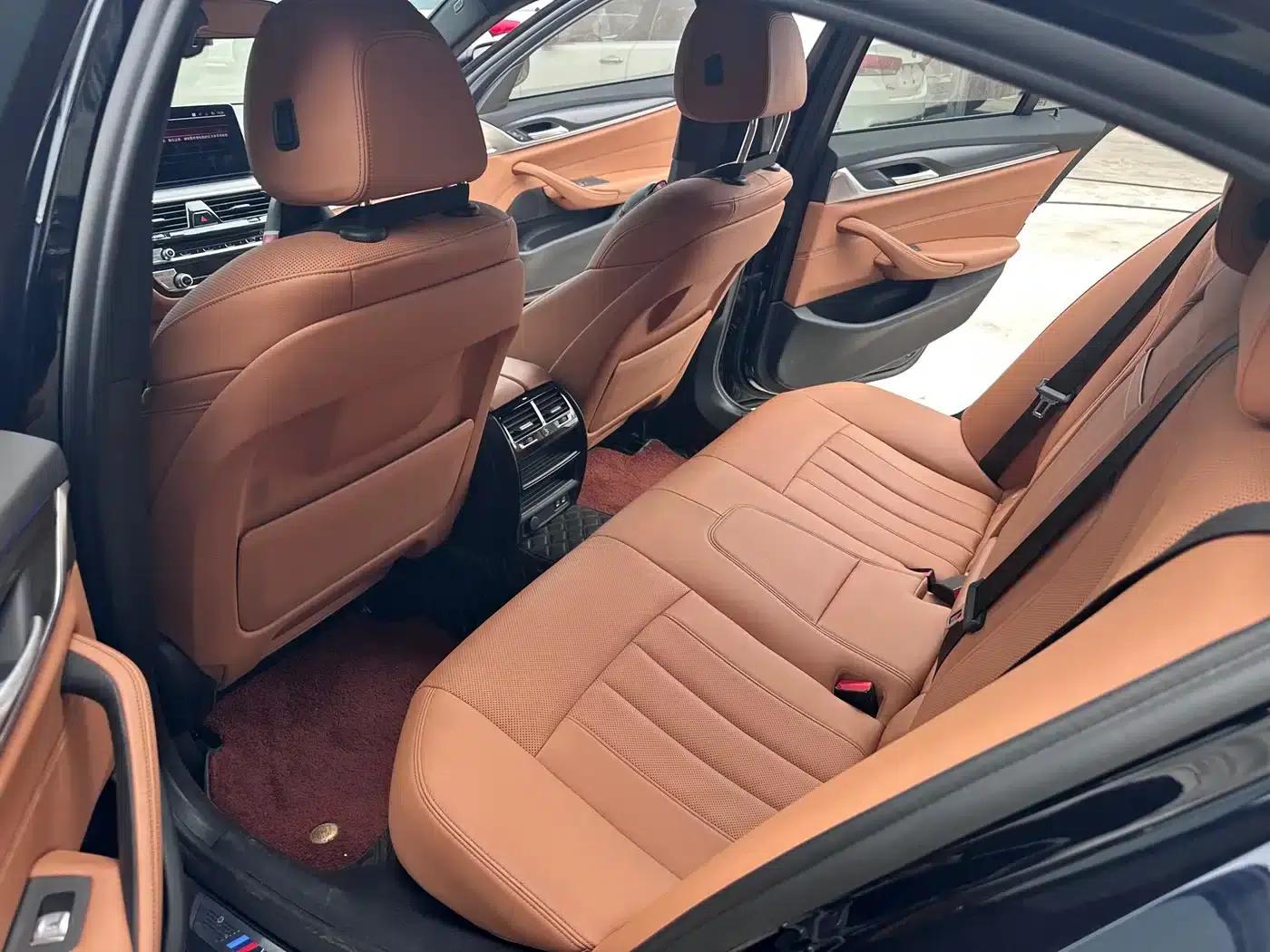 2021 BMW 5 Series Imported Model 525i M Sport Package — миниатюра 7