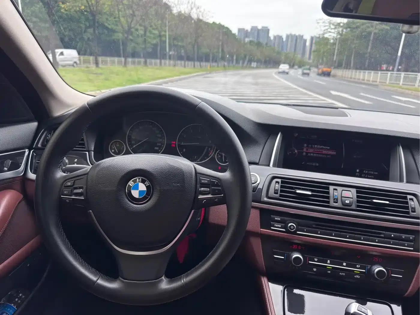 2014 BMW 5 Series Imported Model 520i Elegant Edition — миниатюра 17