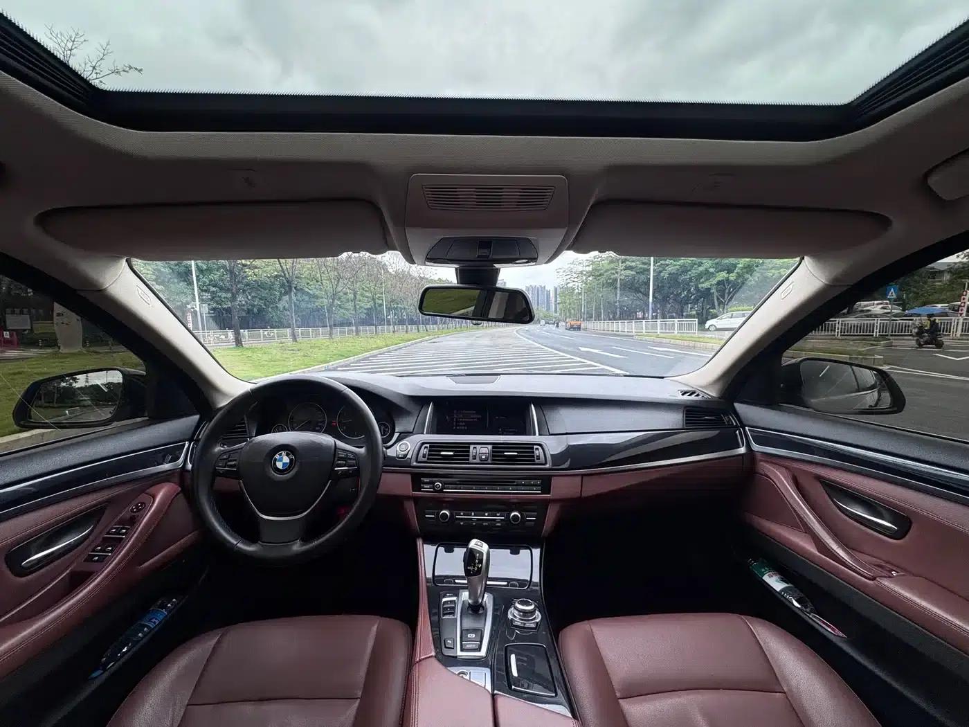 2014 BMW 5 Series Imported Model 520i Elegant Edition — миниатюра 19