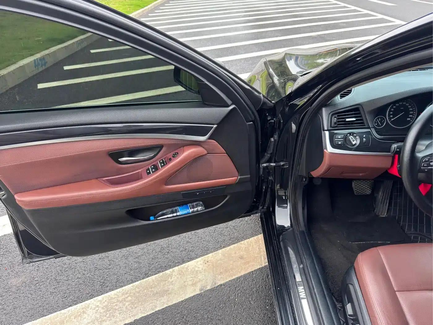 2014 BMW 5 Series Imported Model 520i Elegant Edition — миниатюра 8