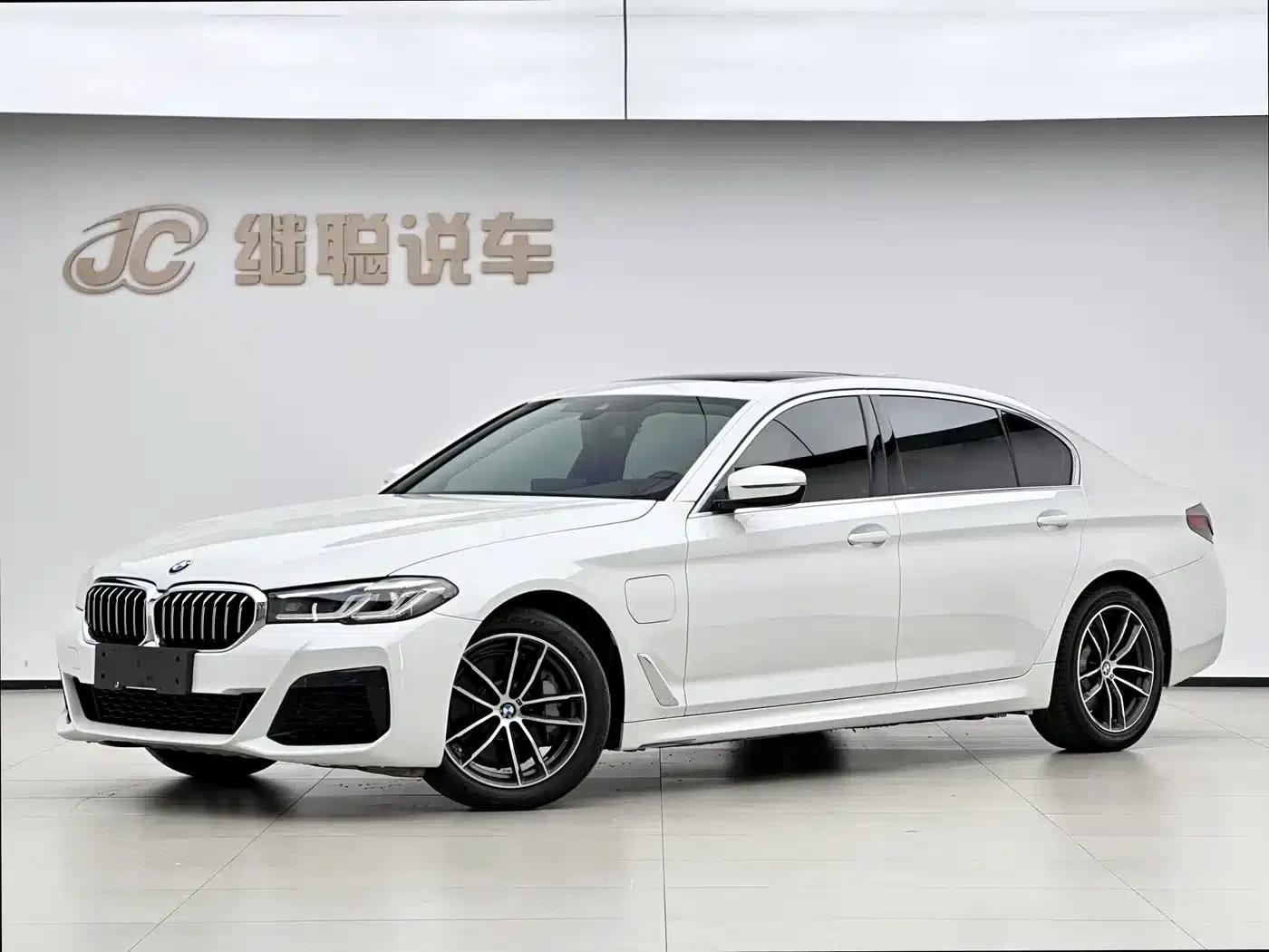BMW 5 Series PHEV 2022 535Le M Sport Package — миниатюра 1