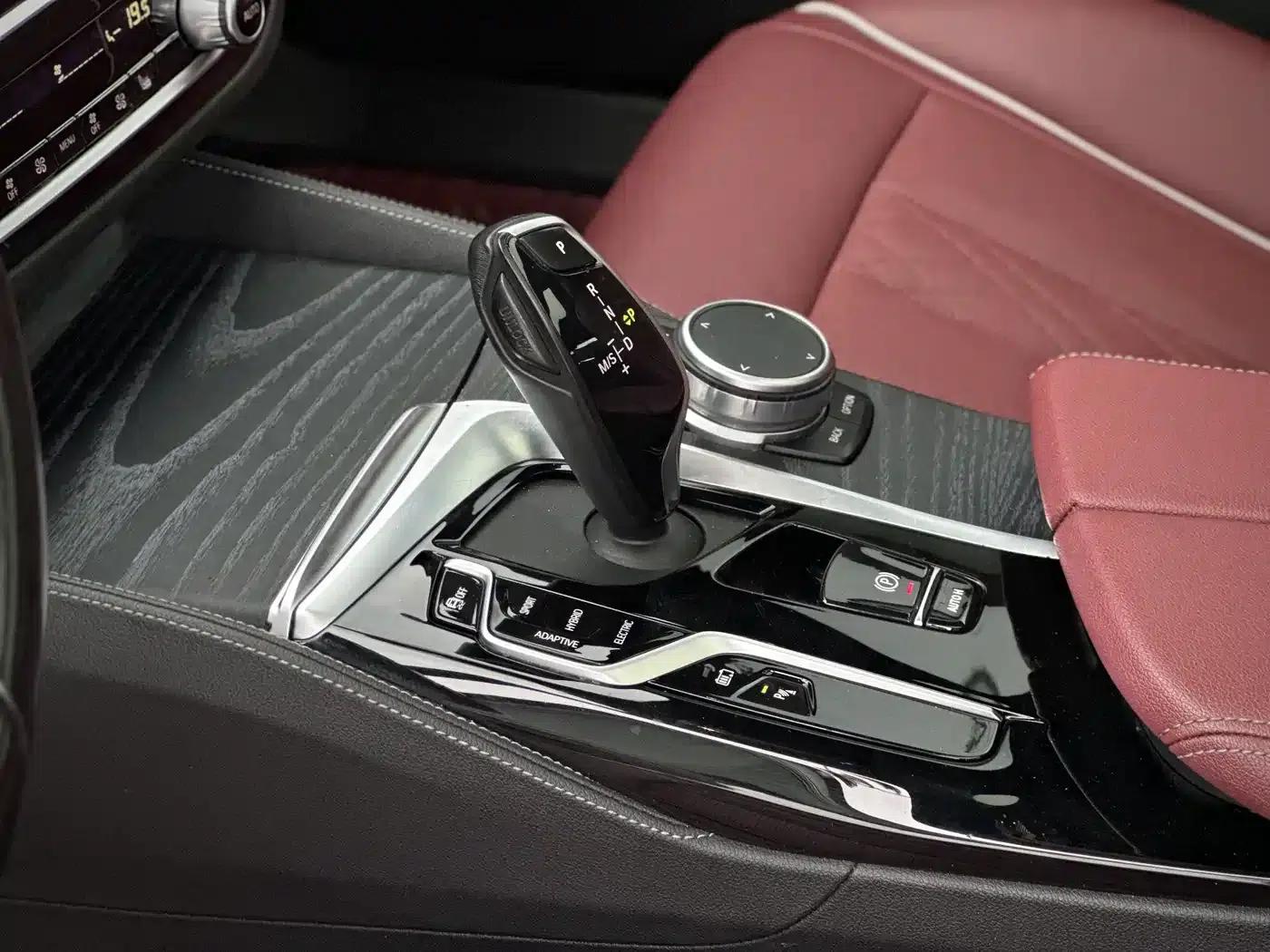 BMW 5 Series PHEV 2022 535Le M Sport Package — миниатюра 11