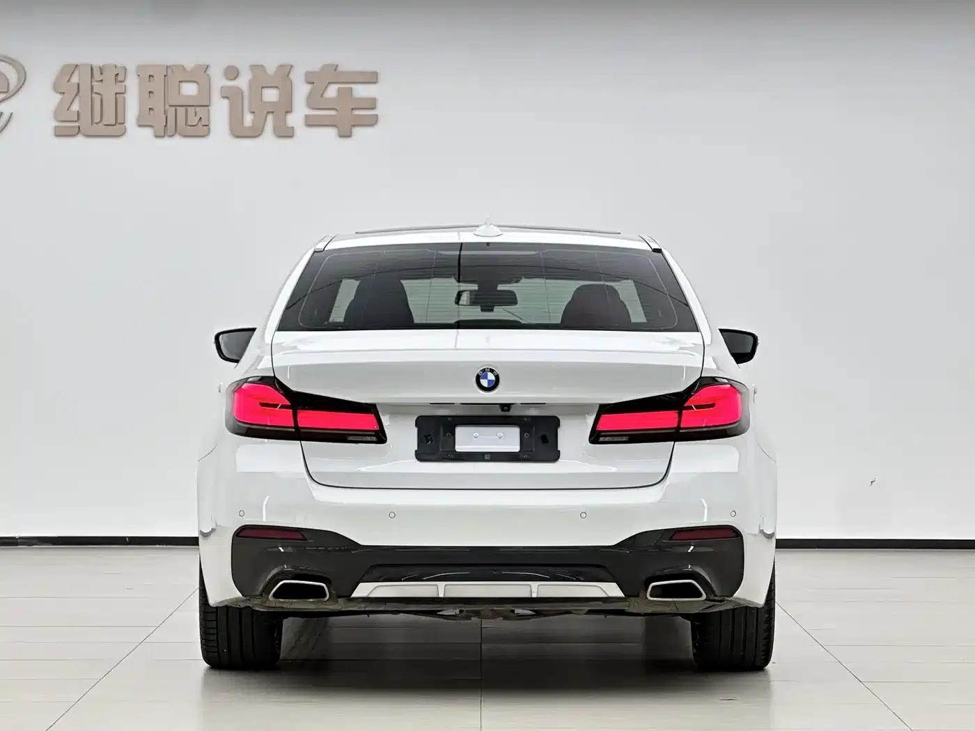 BMW 5 Series PHEV 2022 535Le M Sport Package — миниатюра 15