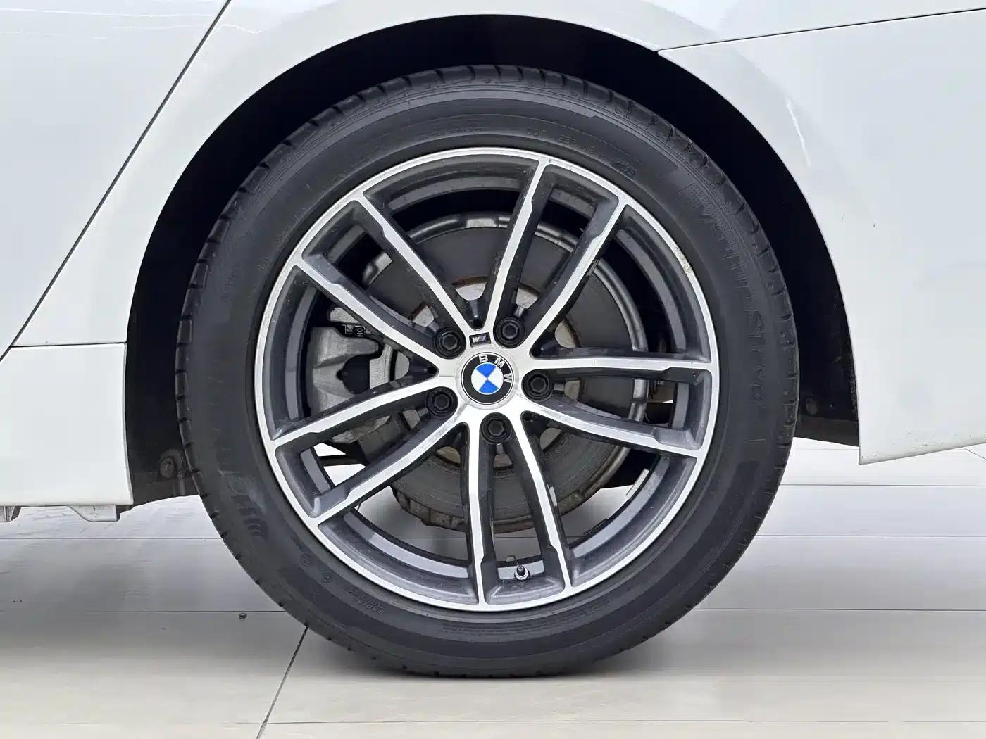 BMW 5 Series PHEV 2022 535Le M Sport Package — миниатюра 16