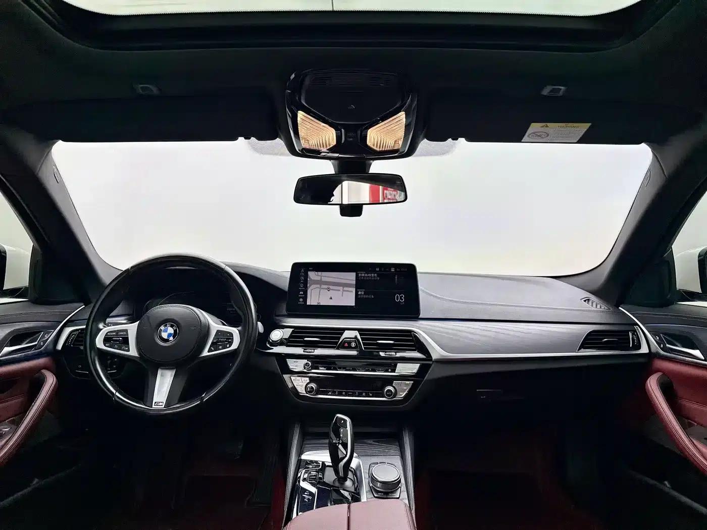 BMW 5 Series PHEV 2022 535Le M Sport Package — миниатюра 5